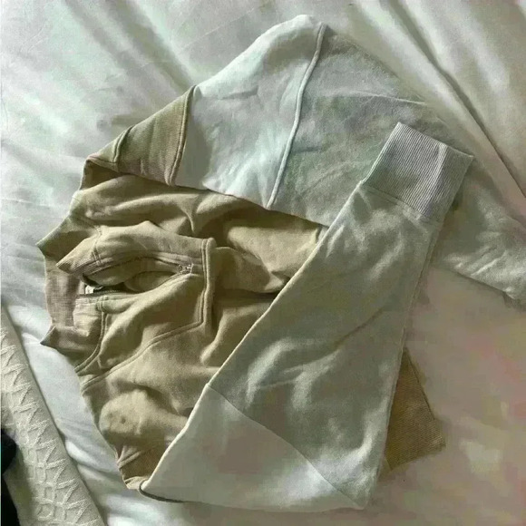 Feat X Helen Owen Tri-Colorblock Crewneck - Picture 2 of 3